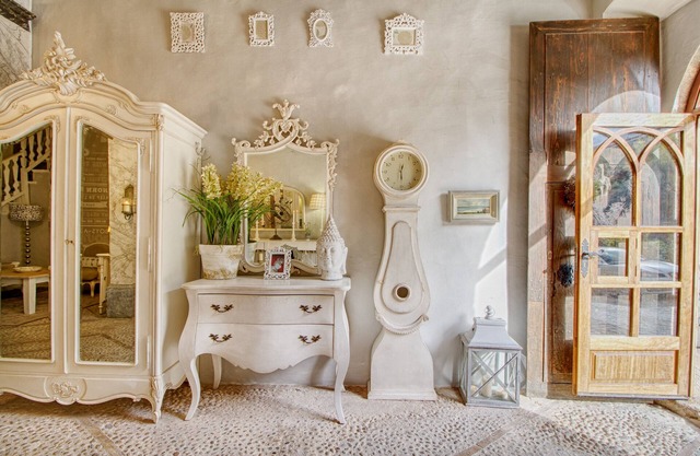 Stunning, romantic 1 Bedroom Property With Terrace