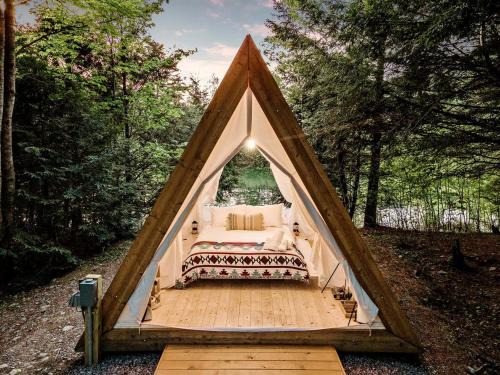 Stunning Safari Tent with Great Views in North Woodstock, New Hampshire