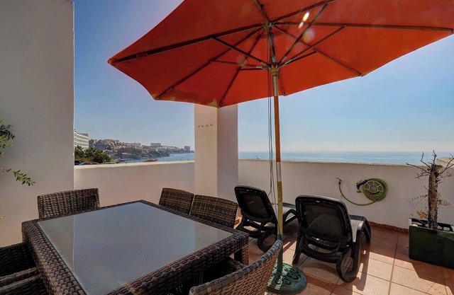 Stunning Sea Views Beachfront Apt, Large Terrace & BBQ