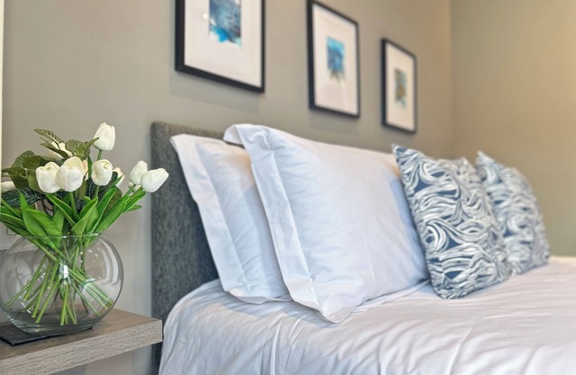 Stunning, Spacious, Modern-Close to Beach, Restaurants, Shops, Theatres & Castle