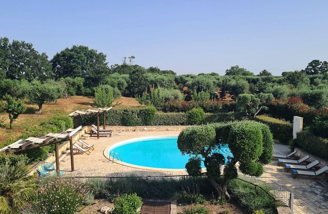 Stunning, Tastefully Renovated Trullo with Large Pool In Alberobello countryside