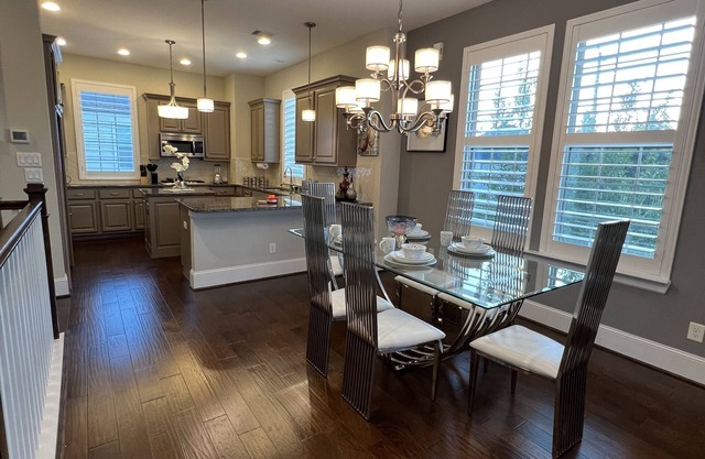 Stunning Three-Story Home in Gated Community – Modern Luxury!