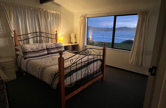 Stunning unobstructed views, from the lighthouse to beyond the Matakona