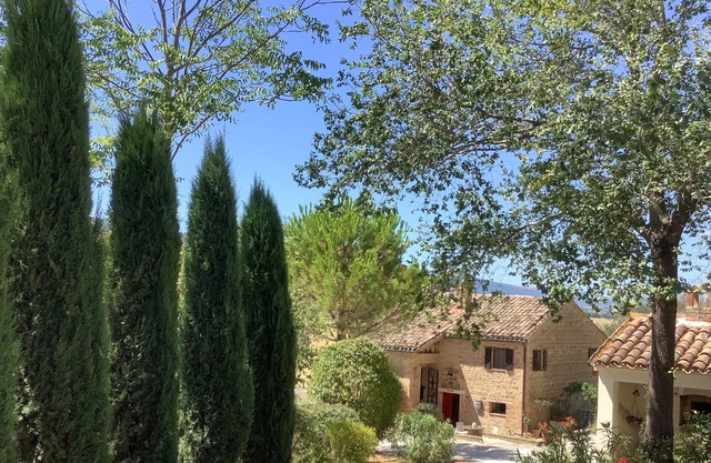 Stunning Valley position. Stylish apartment in Italian Farmhouse, with pool.