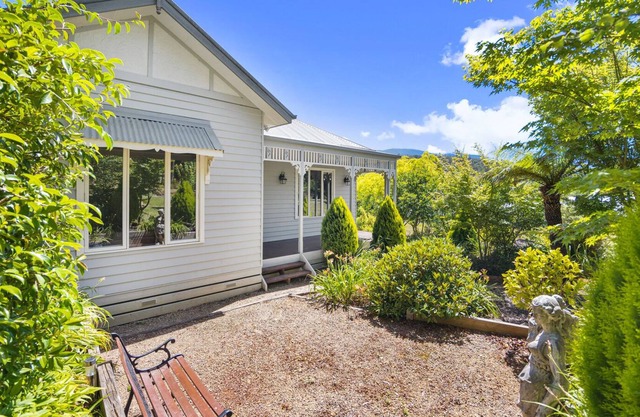 Stunning Victorian Character home in the heart of Marysville
