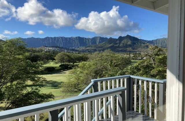 Stunning Views: 5 min to beach and you will be amazed by the mountain views !