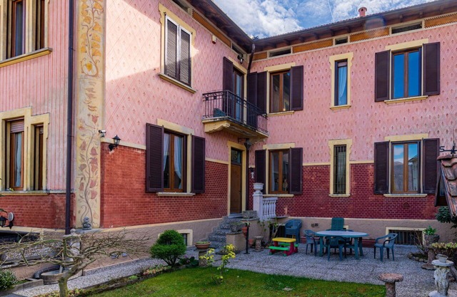 Stunning villa for 7 people with WIFI, TV, balcony and parking