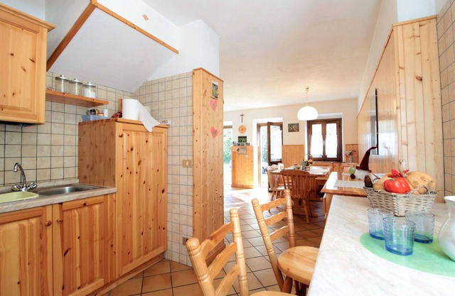 Stunning villa for 7 people with WIFI, pets allowed, panoramic view and parking
