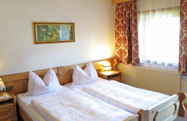 Stunning villa for 14 people with WIFI, TV, balcony and parking