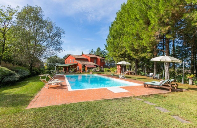 Stunning villa for 4 people with WIFI, private pool, TV and parking