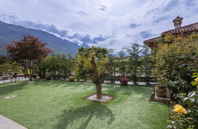 Stunning villa for 6 guests with A/C, WIFI, TV, patio and parking