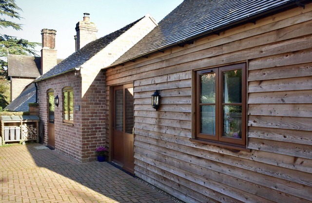 Stunning villa for 3 people with TV, pets allowed and parking