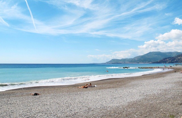 Stunning villa for 4 people with WIFI, pool, terrace, pets allowed, panoramic view and parking