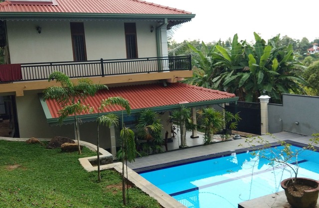 Stunning Villa Ruhunu, Hikkaduwa, close to captivating Beach