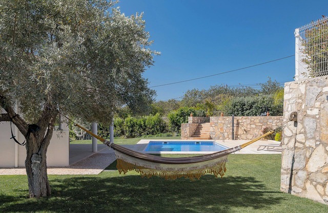 Stunning Villa w/Pool