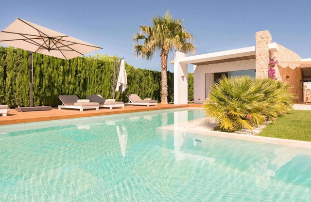 Stunning villa with modern appliances
