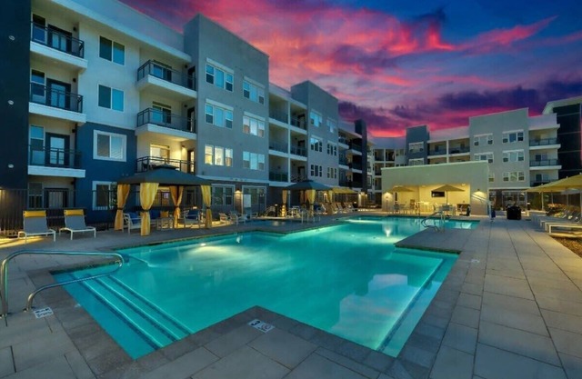 Stunning Westgate CozySuites by stadium w pool 6