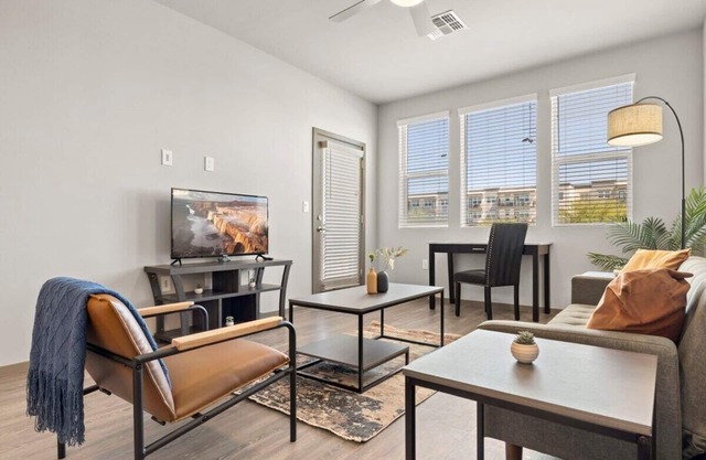 Stunning Westgate CozySuites by stadium with pool 10