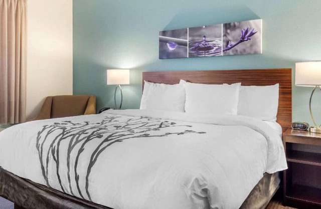 Stunningly Appointed Room with Home Comforts!