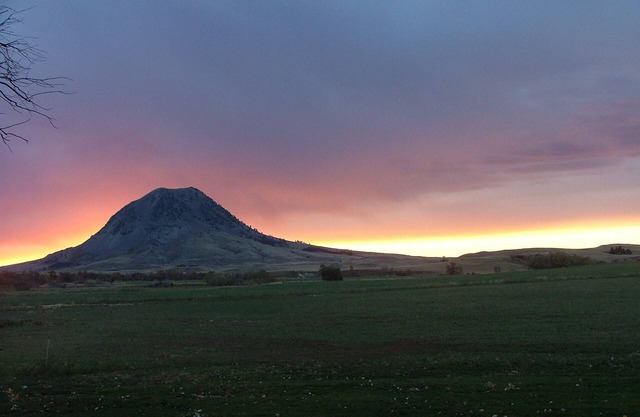 Sturgis Farmhouse with Breathtaking view of Bear Butte- Pet Friendly
