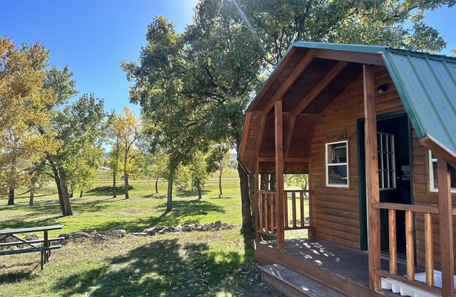 Sturgis SD Cabin with Queen Bed. In the Heart of the Blackhills, close to Deadwood and Mt. Rushmore