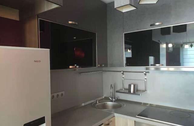 Stylish 1-BR Apartmentnn