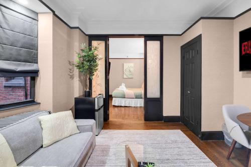 Stylish 1BR Apartment in the Heart of the City with Gym