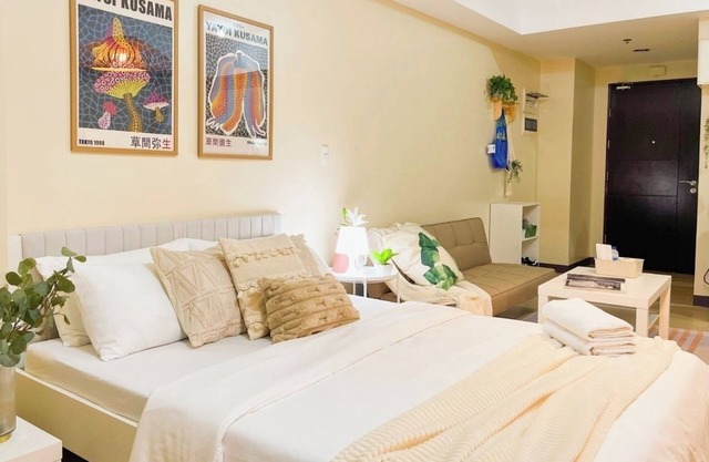 Stylish 1BR Venice Mall, Pool, Fast WiFi #vlrtc17e