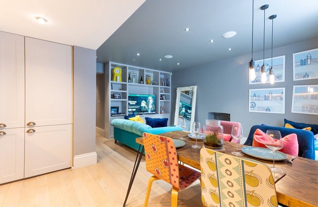 Stylish 2-Bed Flat Near Portobello & Notting Hill | Pass the Keys