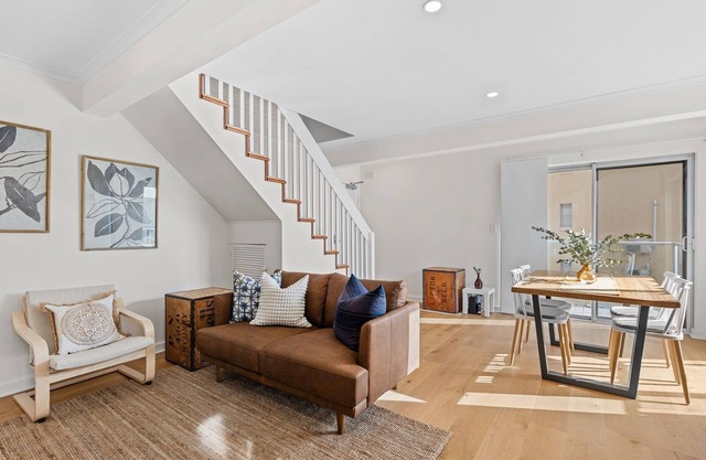 Stylish 2-Bed Home Steps from Henley Beach
