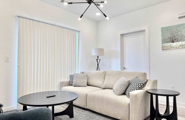 Stylish 2B2B Condo in Atlanta