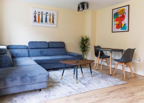 Stylish 3 Bedroom and free parking