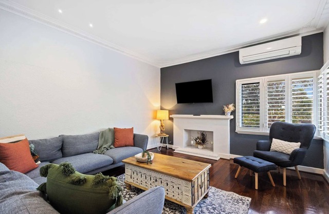 Stylish 3-Bedroom Home – Near Scarborough Beach
