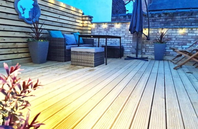 Stylish 3 Bedroom Victorian Villa with hot tub