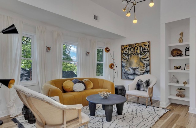 Stylish 3BR/3BA upper unit in fully remodeled 1920s duplex. Vaulted ceilings, updated kitchen, smart TVs, and private balcony. Perfect for families or groups in walkable Inman Park near BeltLine, dining, and MARTA.