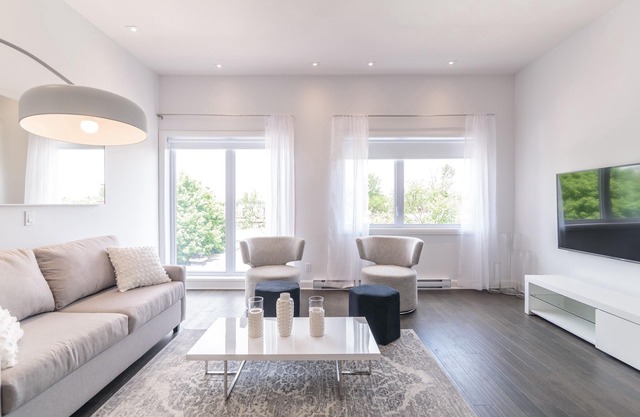Stylish 4-Bedroom Condo with Private Deck & Hot Tub!