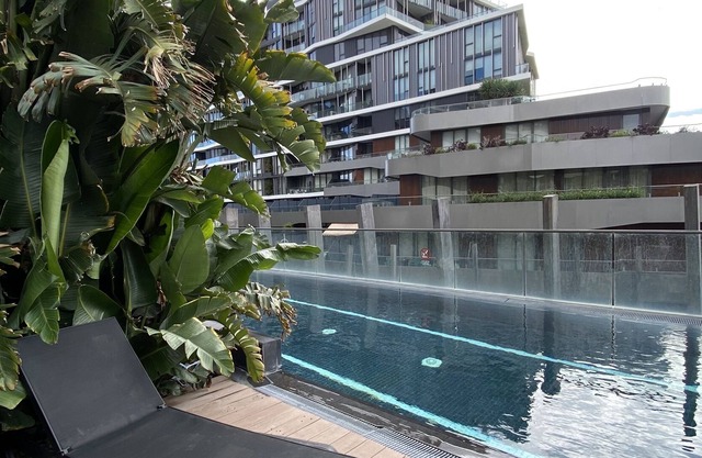 Stylish Abbotsford's Retreat - Eden Condo