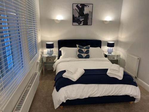 Stylish Accommodation for Contractors Business and Families with Fast Wi Fi Large Screen Smart TV and SKY Sports