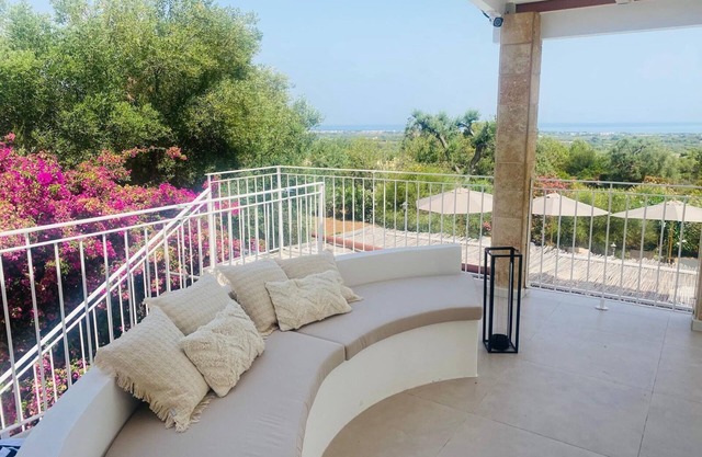 Stylish accommodation with private pool and tennis court