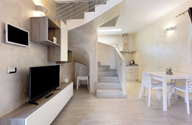 Stylish apartment with terrace - Apartment Luce