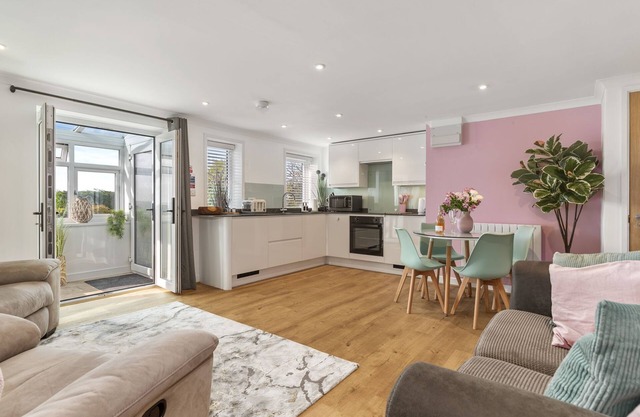 Stylish apartment with 2 bedrooms and stunning countryside views