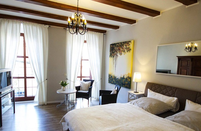 Stylish apartment with garden in the old town of Goerlitz, ideal for couples