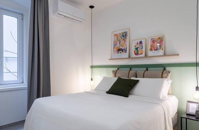 Stylish apartment with an arty touch Fast WiFi