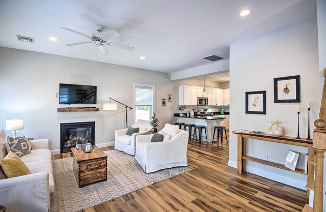 Stylish Arundel Cottage, 6 Mi to Dock Square!