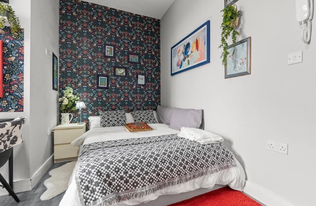 Stylish Birmingham Apartment with Fast WIFI