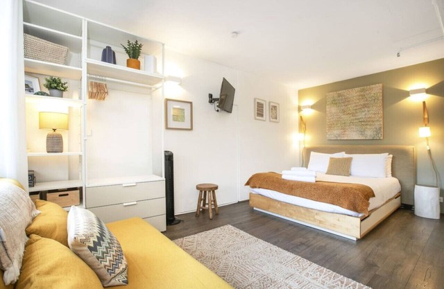 Stylish Bondi Studio Minutes From Bondi Beach