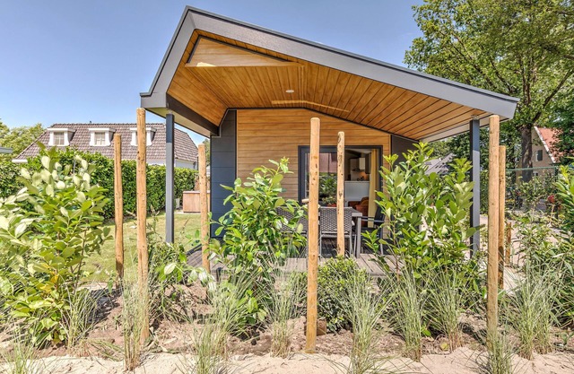 Stylish bungalow with wellness