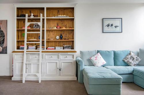 Stylish Canberra Stay -Sauna ,Pool ,Gym,Balcony