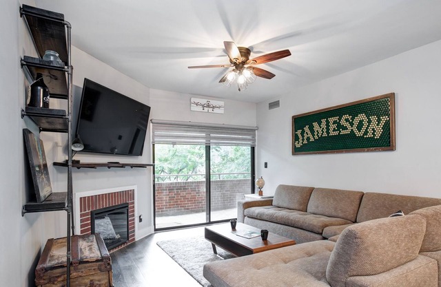 Stylish Condo | Uptown | Stunning Skyline Views | Center City | Walk to Venues