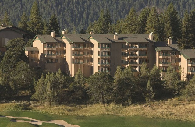 Stylish Condo w/Private Balcony, Indoor Resort Pool & Onsite Golf